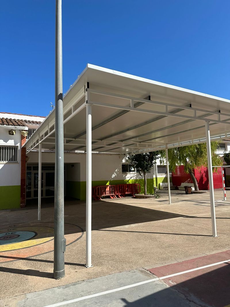 Pérgola bioclimática instalada por Codelme en Castellón